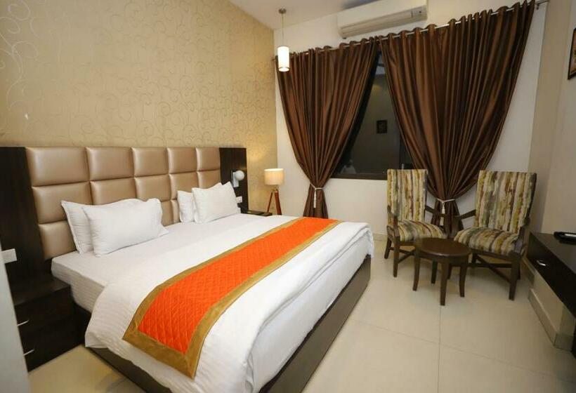 ホテル Jm Vistaraa