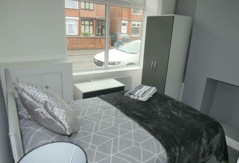 فندق Townhouse @ 29 Cotesheath Street Stoke