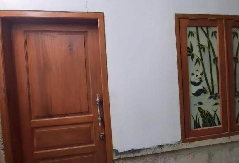 Szálloda Griya Euis Dan Aisha Syariah