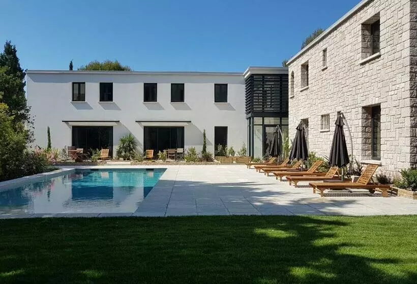 Hotelli Hpc Suites   Parking Gratuit & Piscine Chauffée