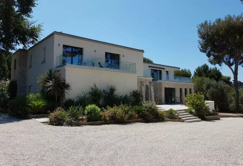 Hotelli Hpc Suites   Parking Gratuit & Piscine Chauffée