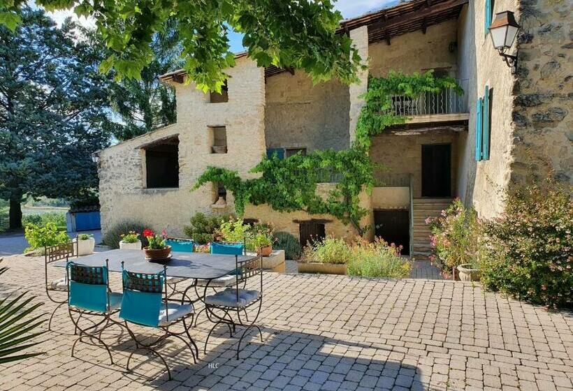 Отель Les Demeures Du Clos