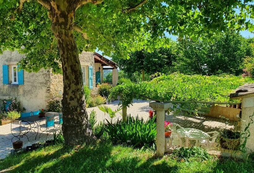 Отель Les Demeures Du Clos