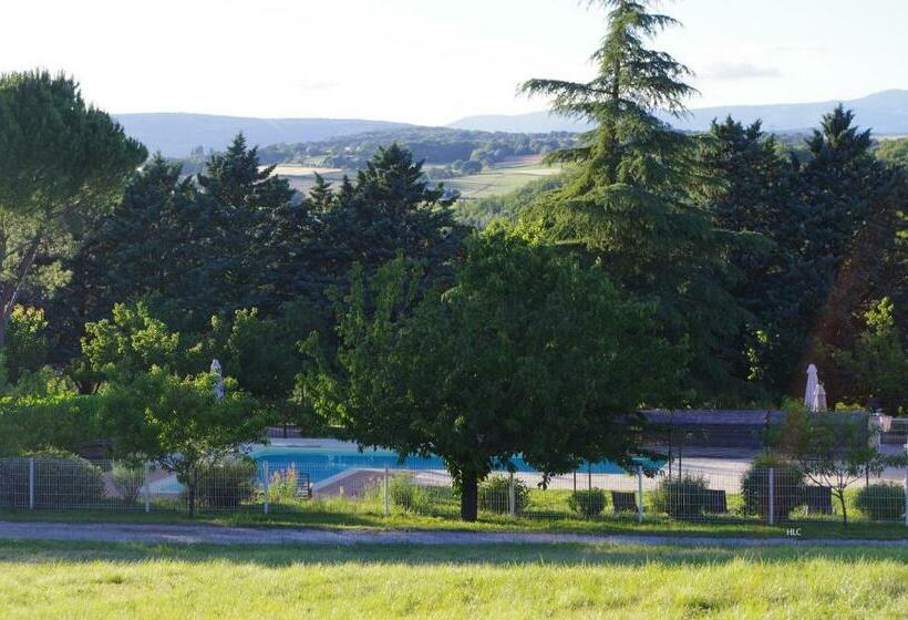 Отель Les Demeures Du Clos