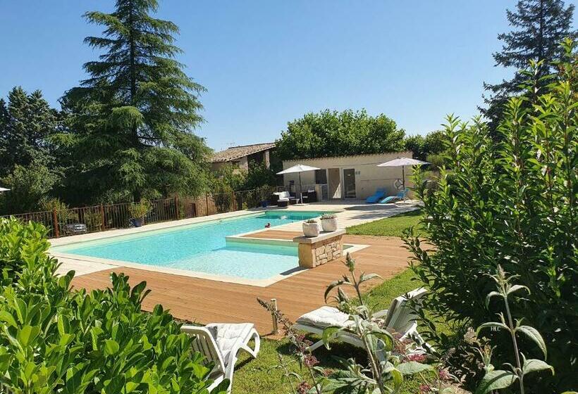 Отель Les Demeures Du Clos