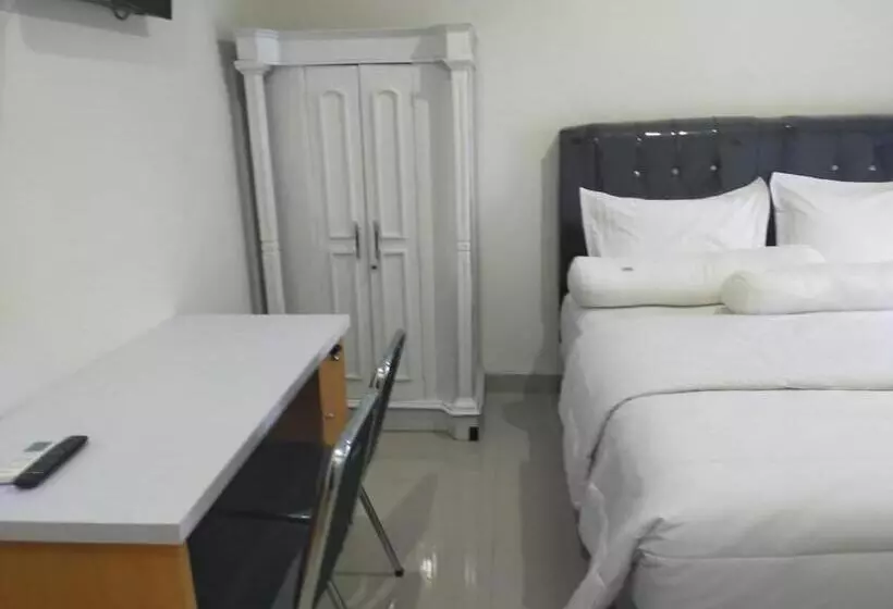 هتل Reddoorz Near Palembang Airport 2