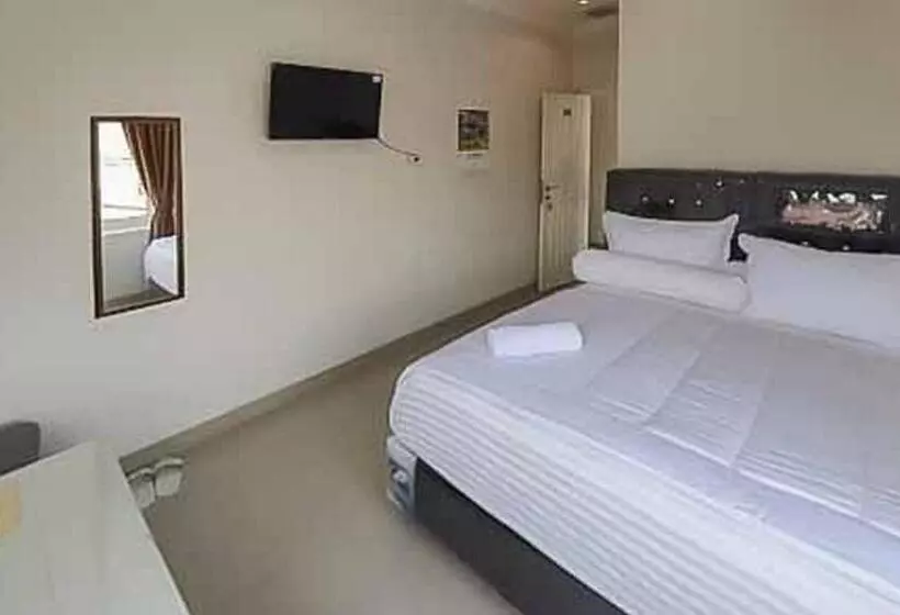 هتل Reddoorz Near Palembang Airport 2