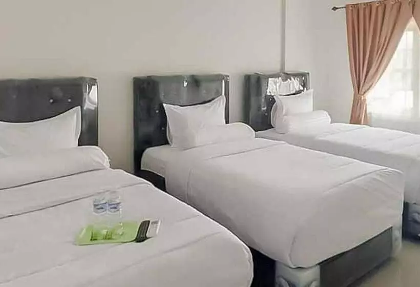 هتل Reddoorz Near Palembang Airport 2