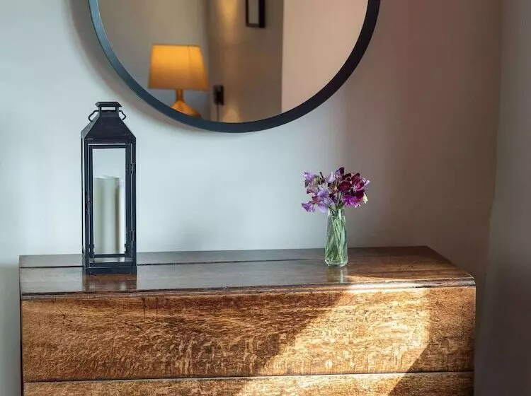 Hotelli Wayside Cottage