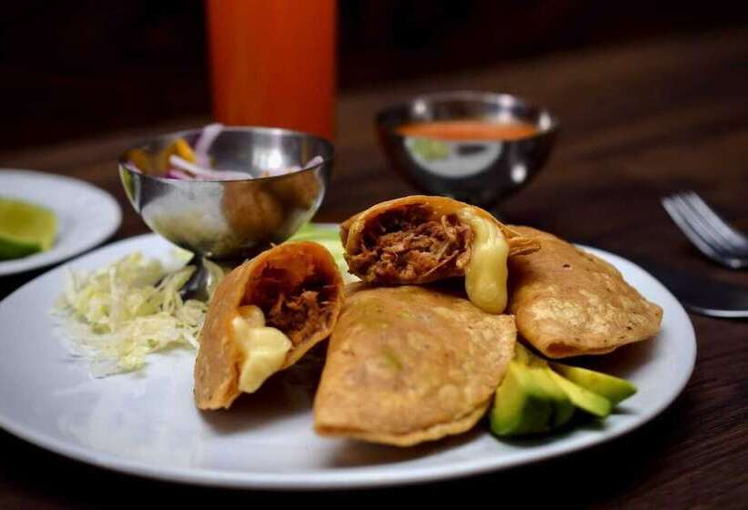 Отель Casa Ixtapan