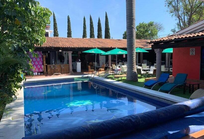 Отель Casa Ixtapan