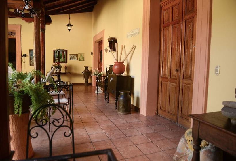 هتل Casa San Martin