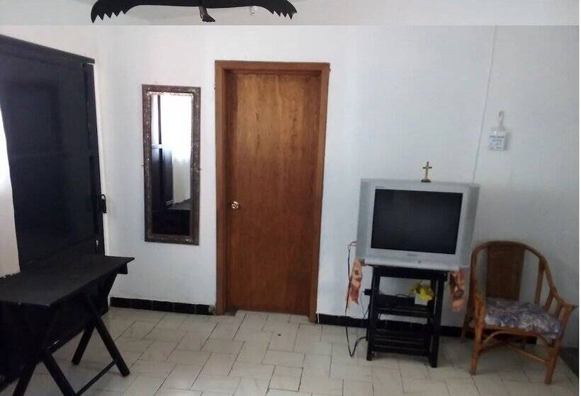 هتل Hospedaje Jardinera