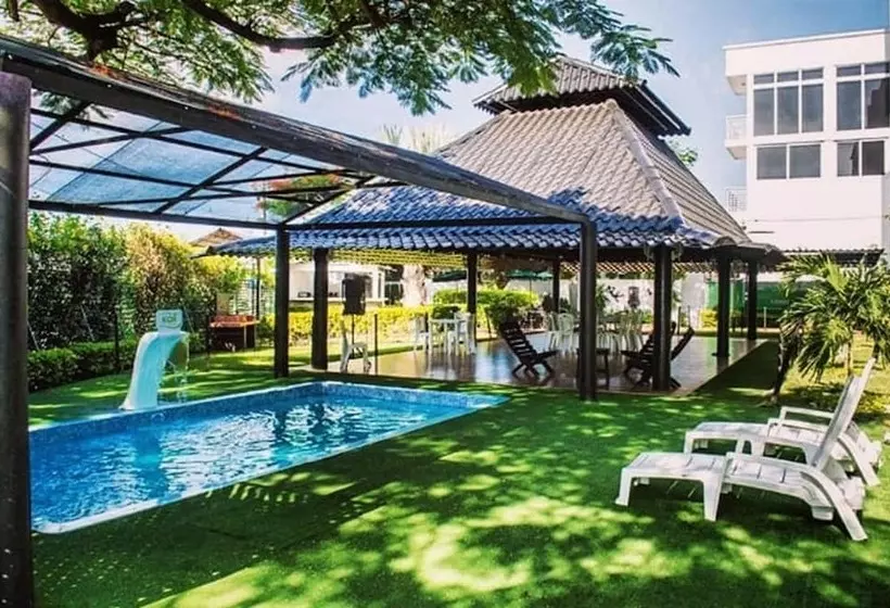 Hotelli Kali Suites