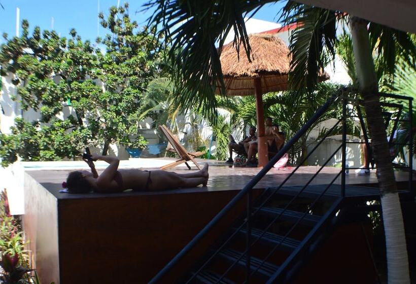 בית מלון כפרי Kukulcan By Emotion