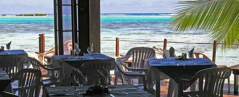 هتل Les Tipaniers