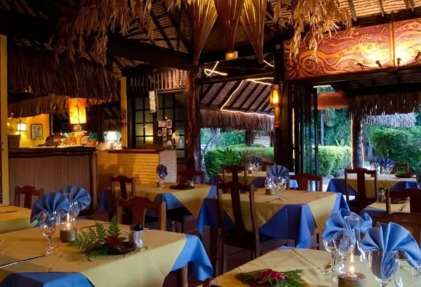 هتل Les Tipaniers