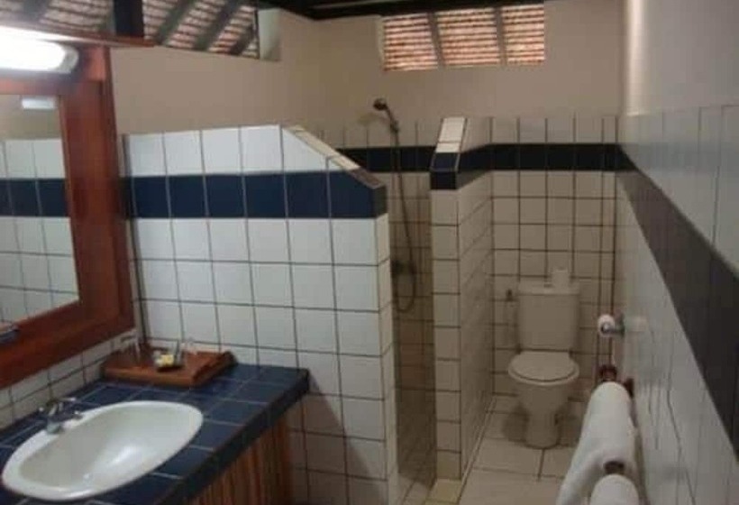 هتل Les Tipaniers