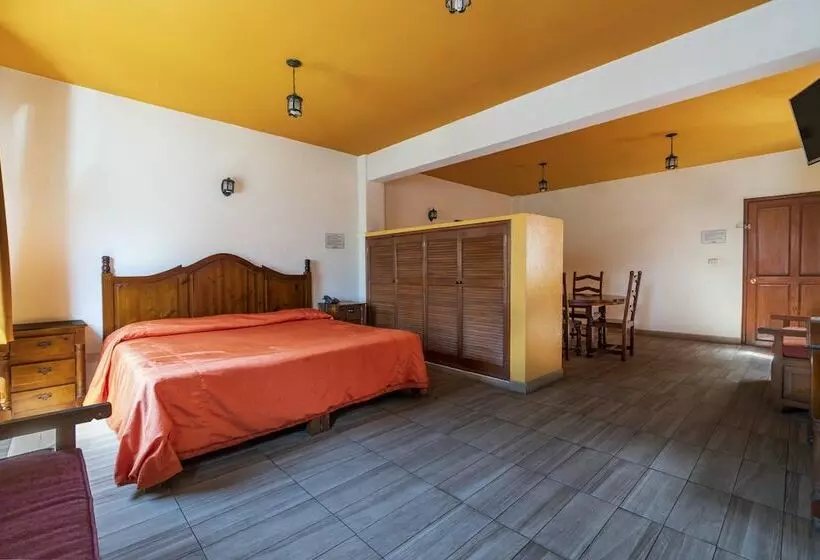 Meson Real Hotel & Suites