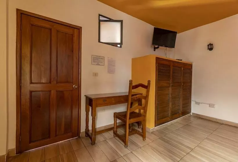 Meson Real Hotel & Suites