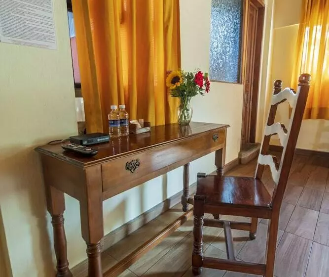 Meson Real Hotel & Suites