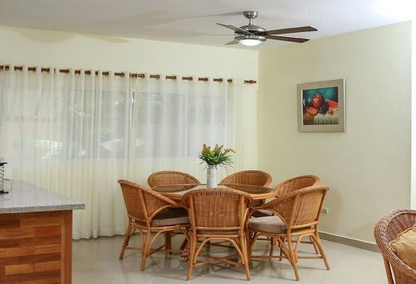 هتل Paradise Condos