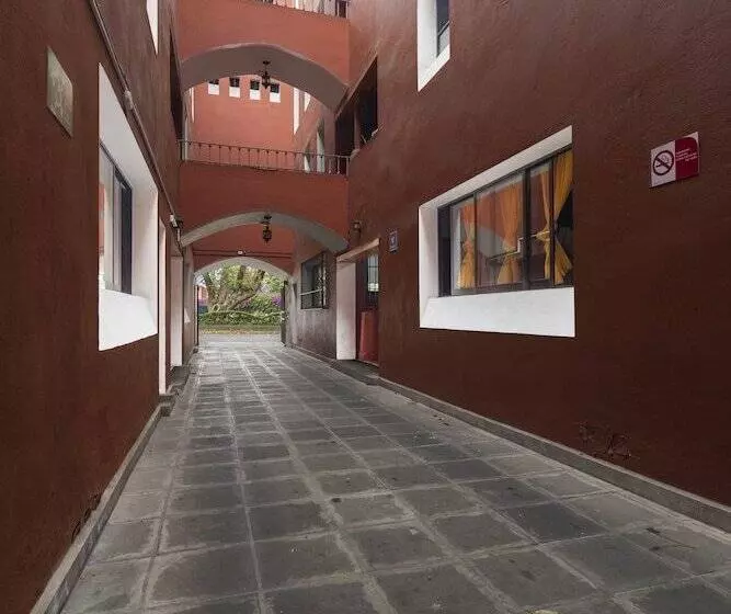 Meson Real Hotel & Suites