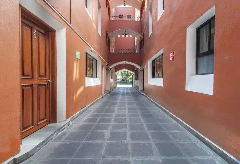 Meson Real Hotel & Suites