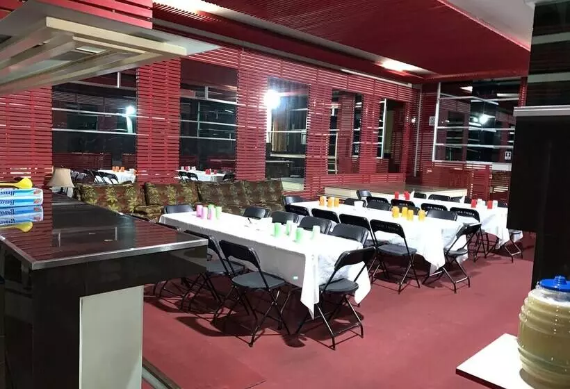 Palacio Rojo Hotel Familiar