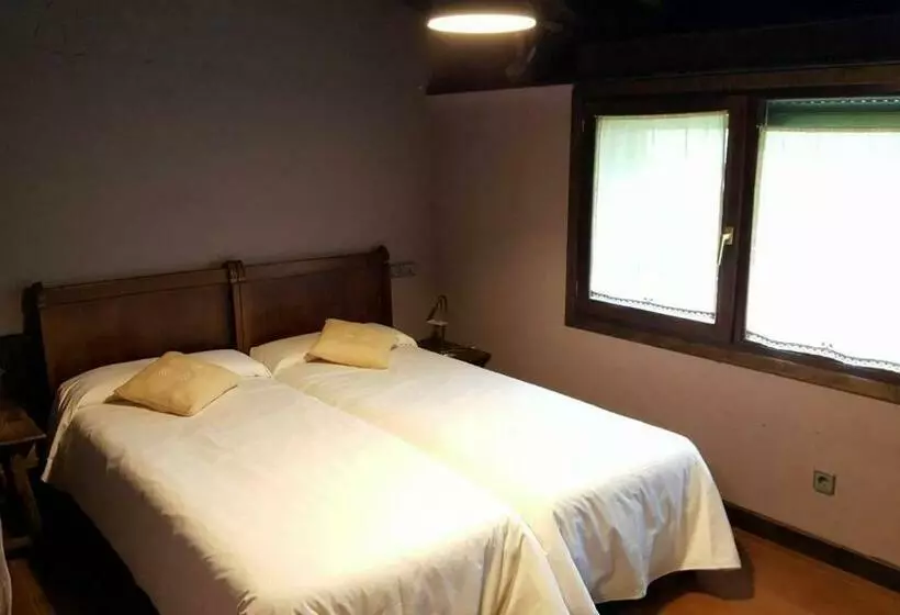ペンション Hostal Itzalargikoborda