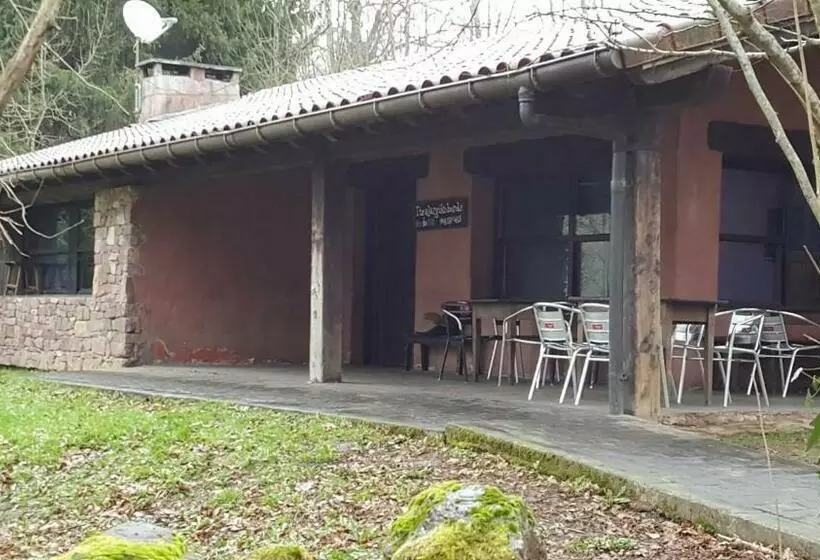ペンション Hostal Itzalargikoborda
