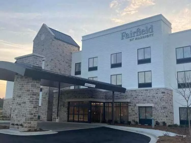 Hotelli Fairfield By Marriott Inn & Suites Rome