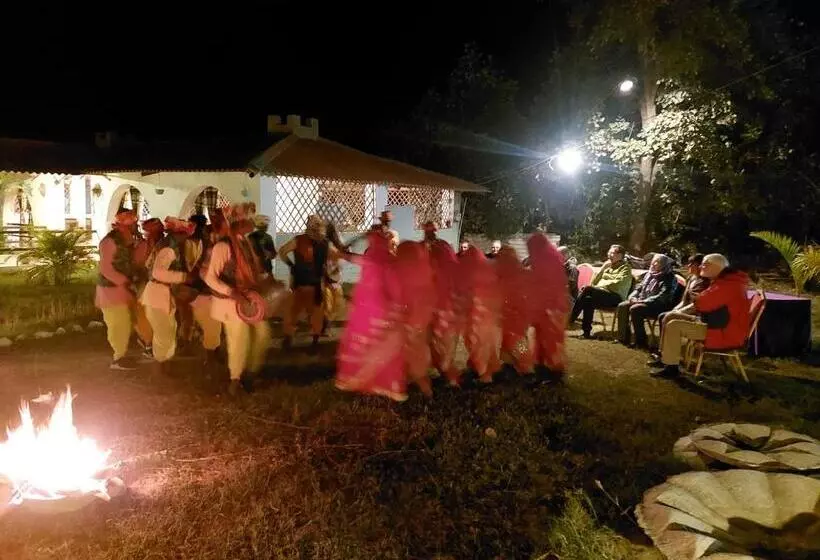 Hotelli Grand Narmada Jungle Homestay Resort Bandhavgarh