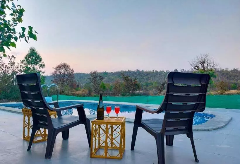 Hotelli Grand Narmada Jungle Homestay Resort Bandhavgarh