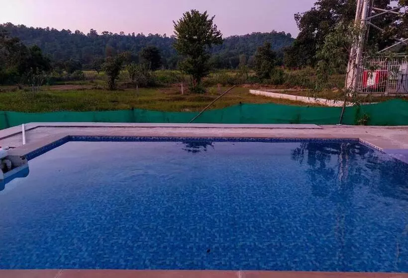 Hotelli Grand Narmada Jungle Homestay Resort Bandhavgarh