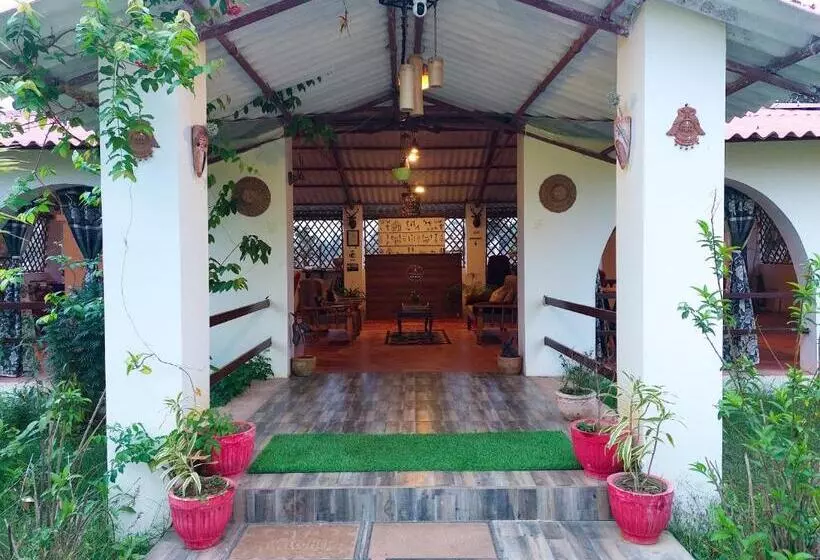 Hotelli Grand Narmada Jungle Homestay Resort Bandhavgarh