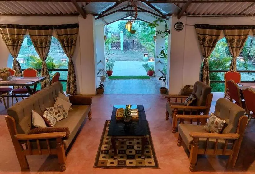 Hotelli Grand Narmada Jungle Homestay Resort Bandhavgarh