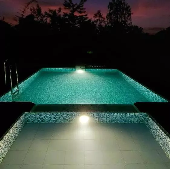 Hotelli Grand Narmada Jungle Homestay Resort Bandhavgarh