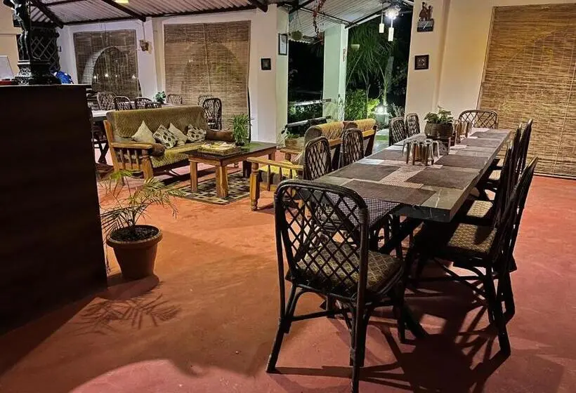 ホテル Grand Narmada Jungle Homestay Resort Bandhavgarh