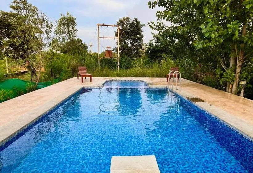 ホテル Grand Narmada Jungle Homestay Resort Bandhavgarh