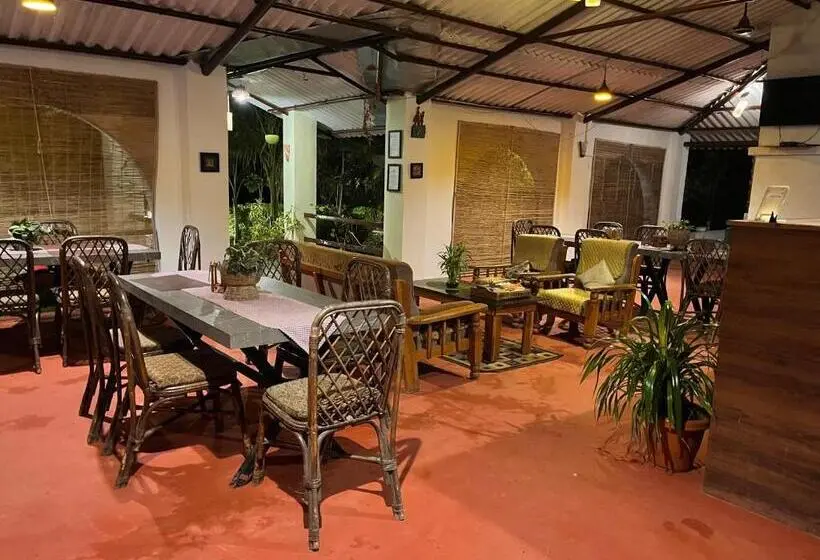 ホテル Grand Narmada Jungle Homestay Resort Bandhavgarh