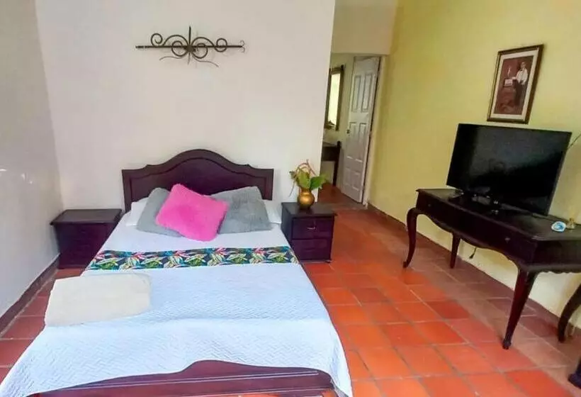 Hotelli Villa Sonia Eco Hostel