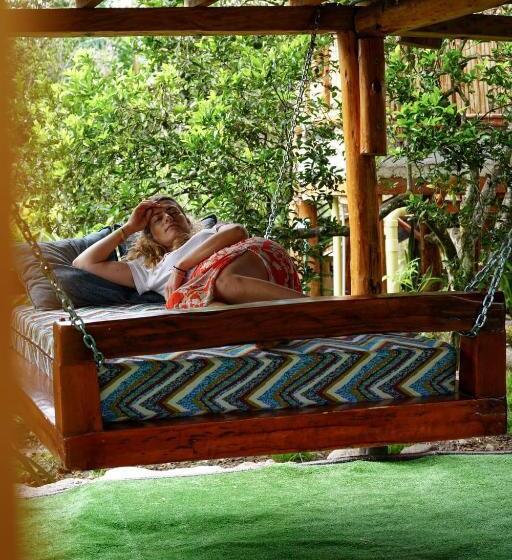 هتل Villa Sonia Eco Hostel