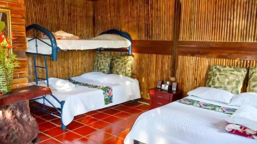 Hotelli Villa Sonia Eco Hostel
