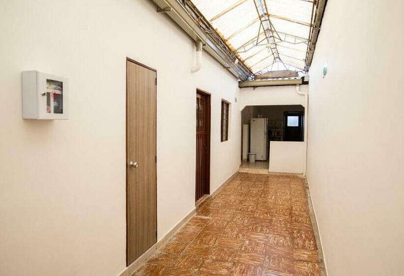 Pension Komodo Alojamiento Hostal Autoservicio, Ubicado Muy Cerca Al Centro Histórico Baño Privado, Wifi