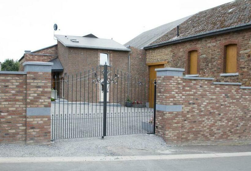 پانسیون L Etable D Evelyne