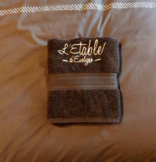 پانسیون L Etable D Evelyne