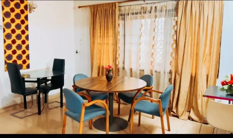 پانسیون Zunox Guest House