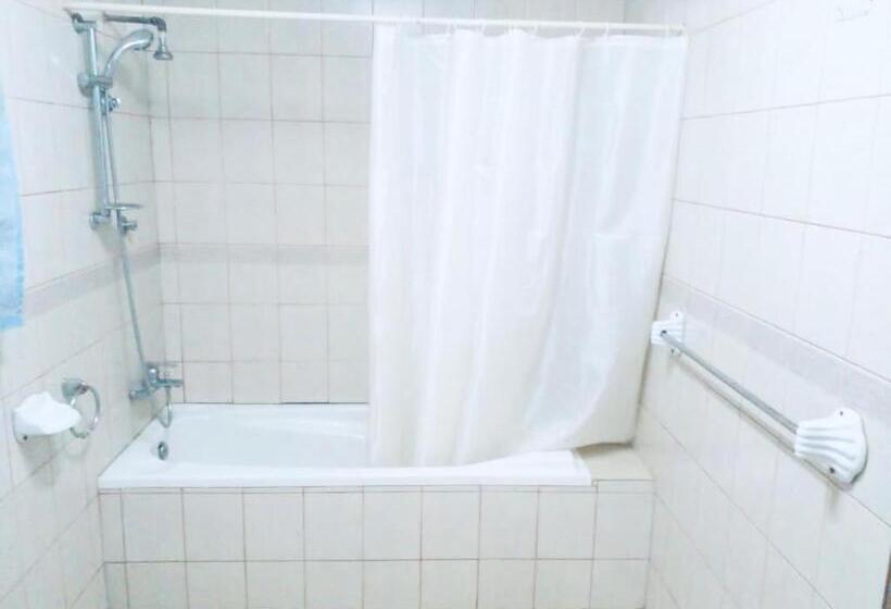 پانسیون Zunox Guest House