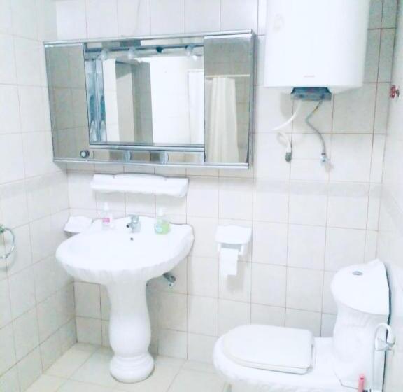 پانسیون Zunox Guest House